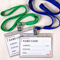 Κονκάρδες συνεδρίων κρεμαστές (110x80mm) σετ με κορδόνι